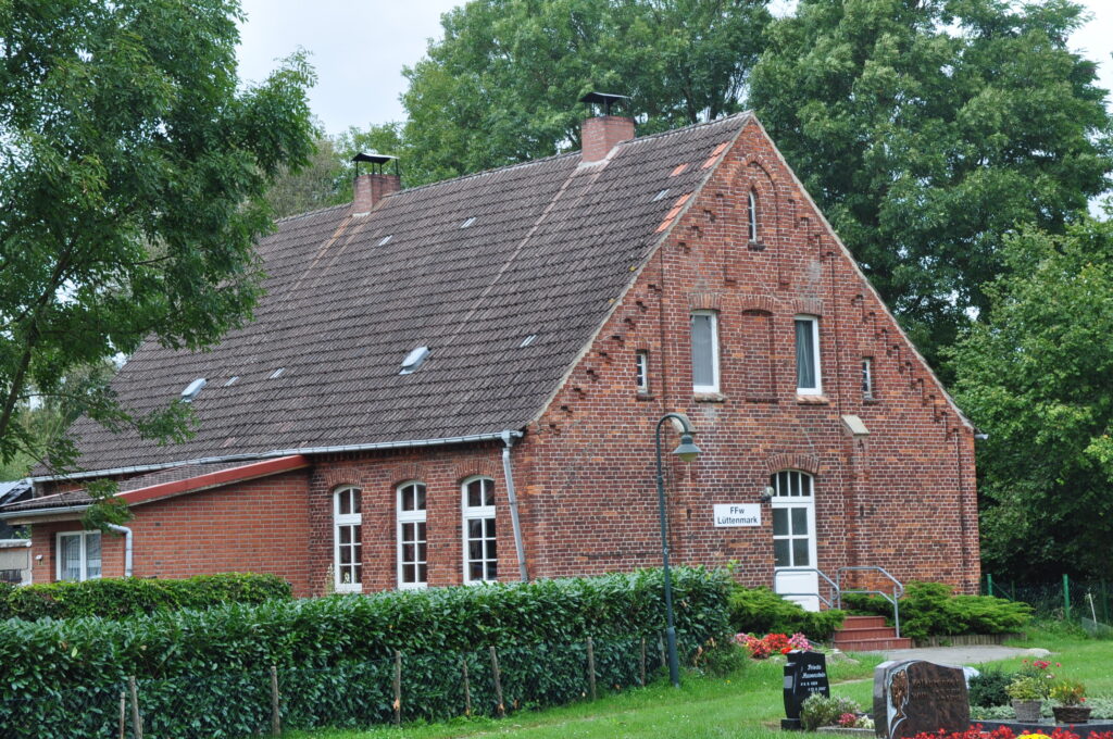 Altes Schulhaus von Lüttenmark